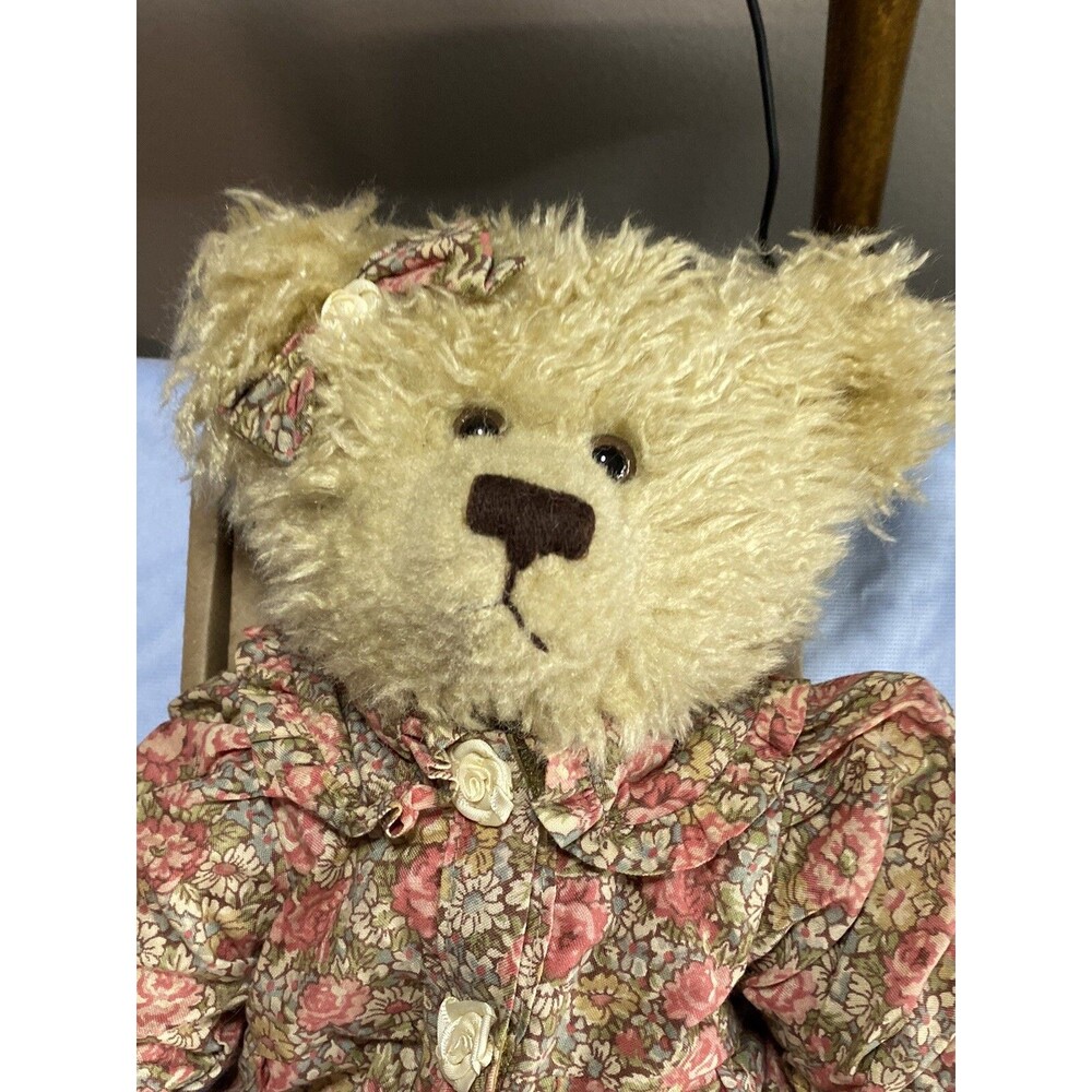 Boyds Bear Katie collectible Signed 2000 W / Floral Dress And Bow 14”
